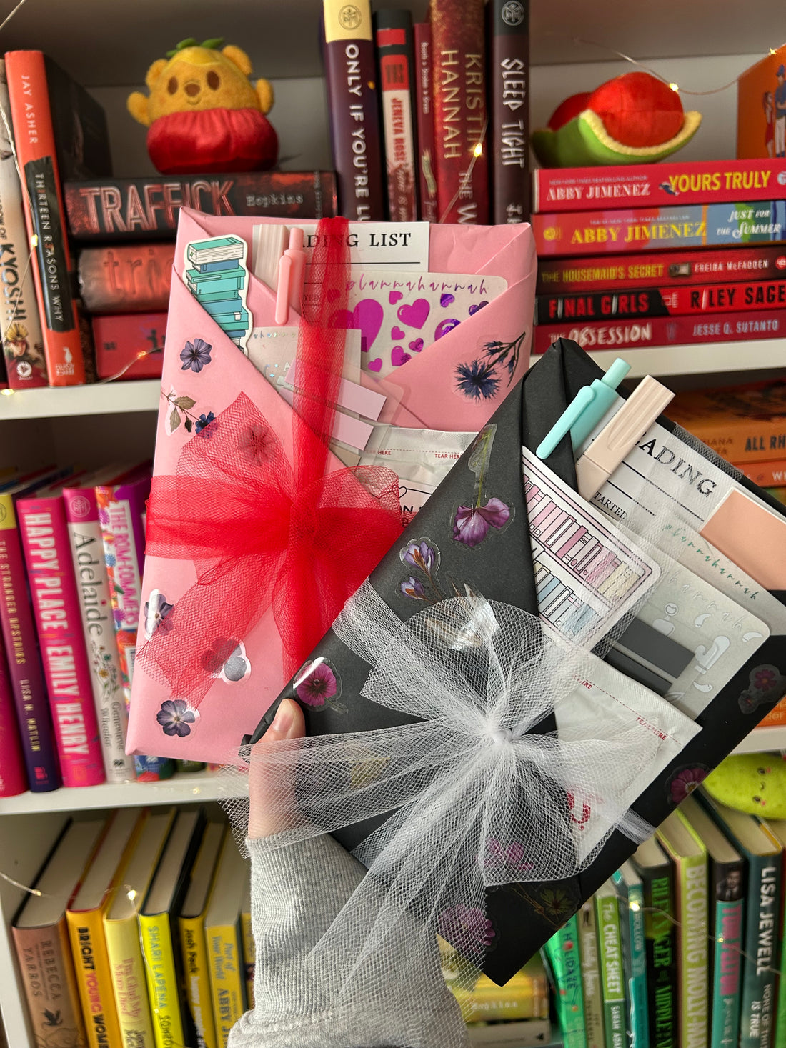 BLIND DATE WITH A BOOK! 💀THRILLER💀 SET IN GREECE 🇬🇷 EX-MOVIE STAR 🎬